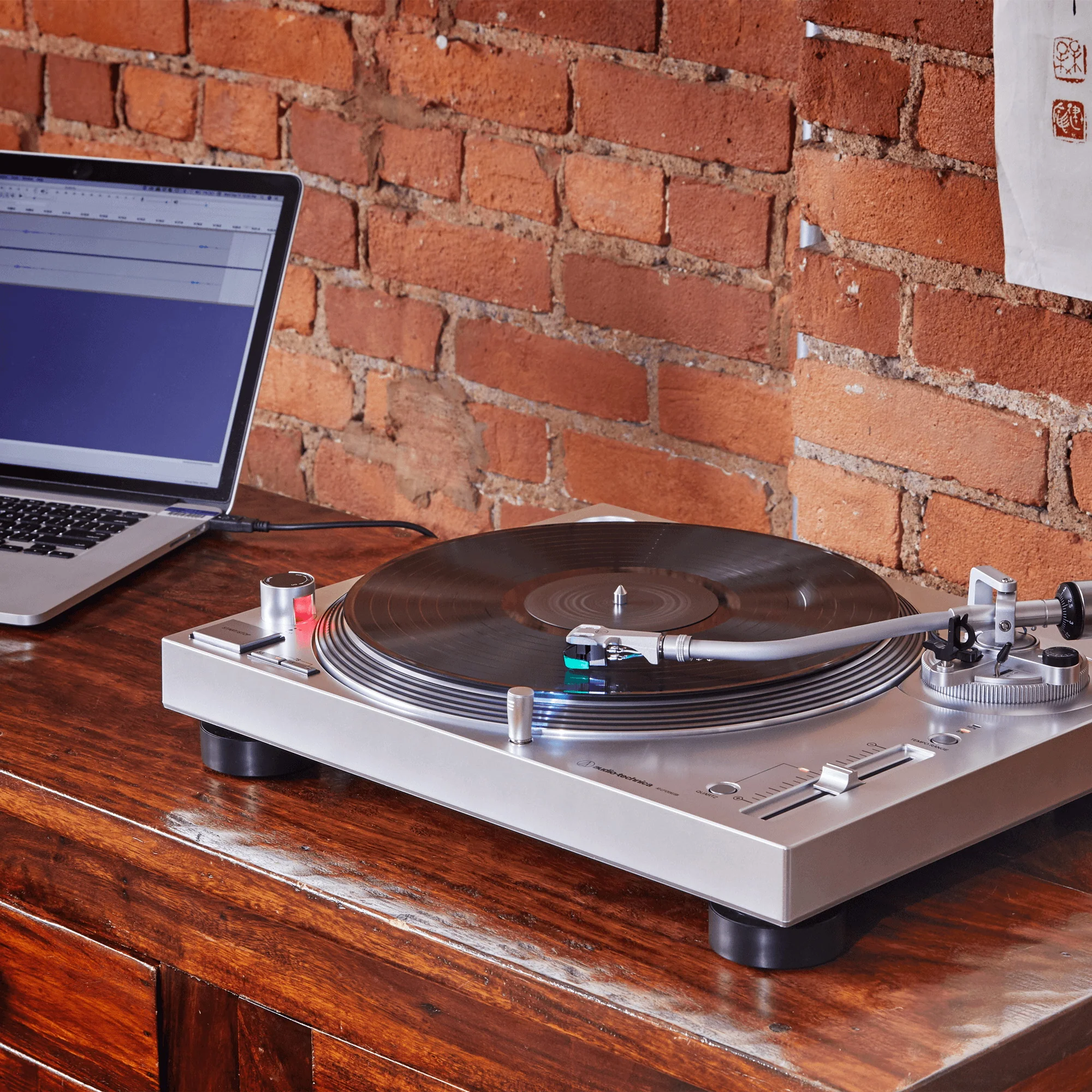 Audio-Technica AT-LP120XUSB – Table Tournante USB à Entraînement Direct pour Numérisation de Vinyles - Image 3