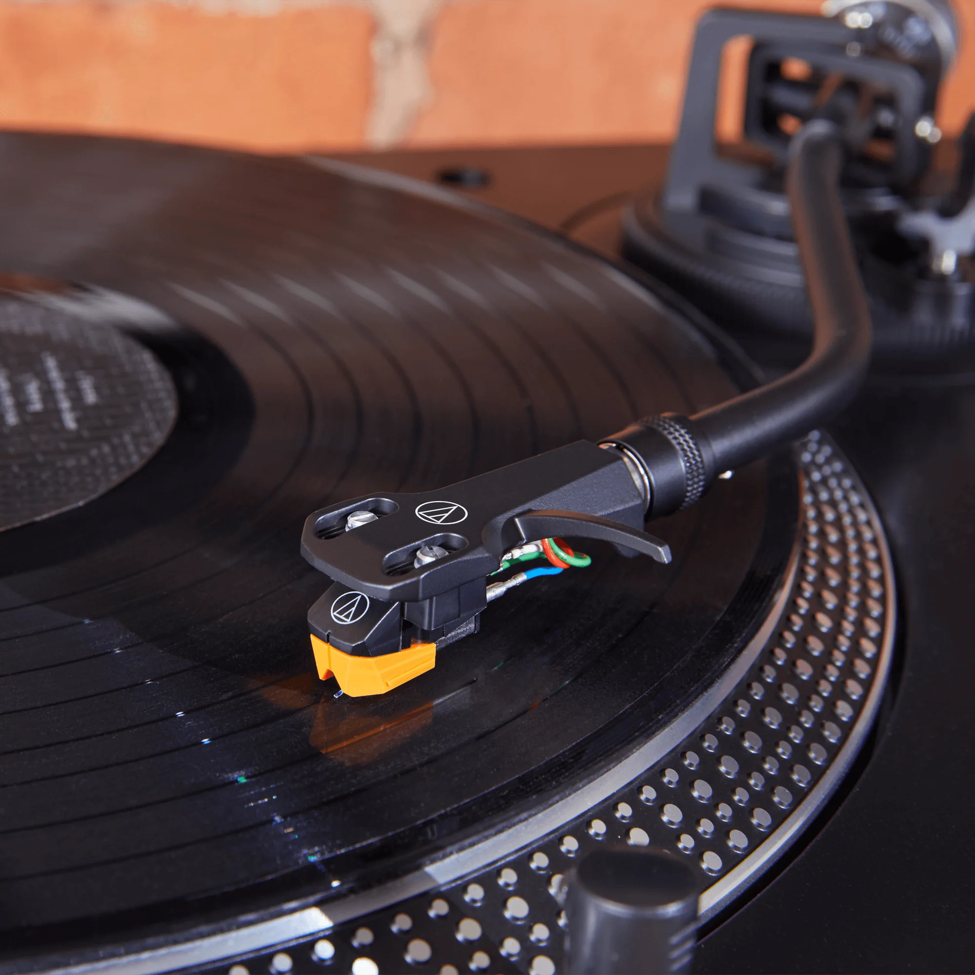audio-technica AT-VM95EN - Cartouche à aimant mobile (Moving Magnet MM) à double aimants et stylet nu elliptique - Image 4