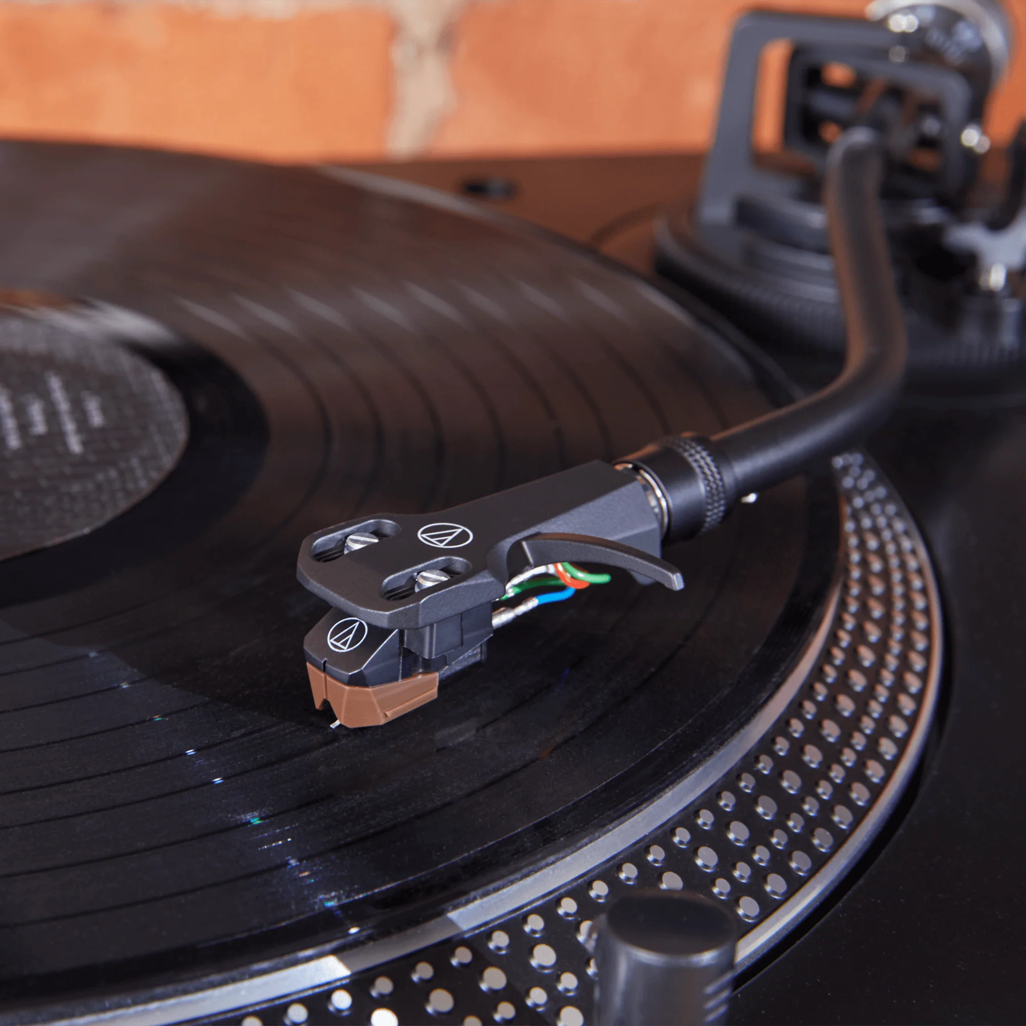 audio-technica AT-VM95SH - Cartouche à aimant mobile (Moving Magnet MM) à double aimants et stylet nu elliptique - Image 4