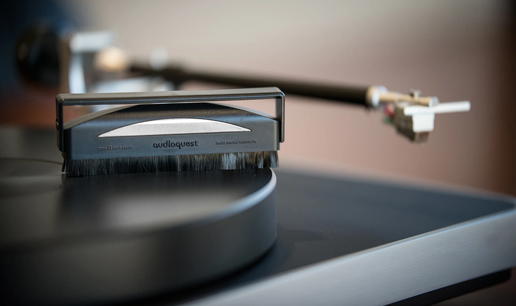 Audioquest - Brosse pour vinyle antistatique argentée - Image 6