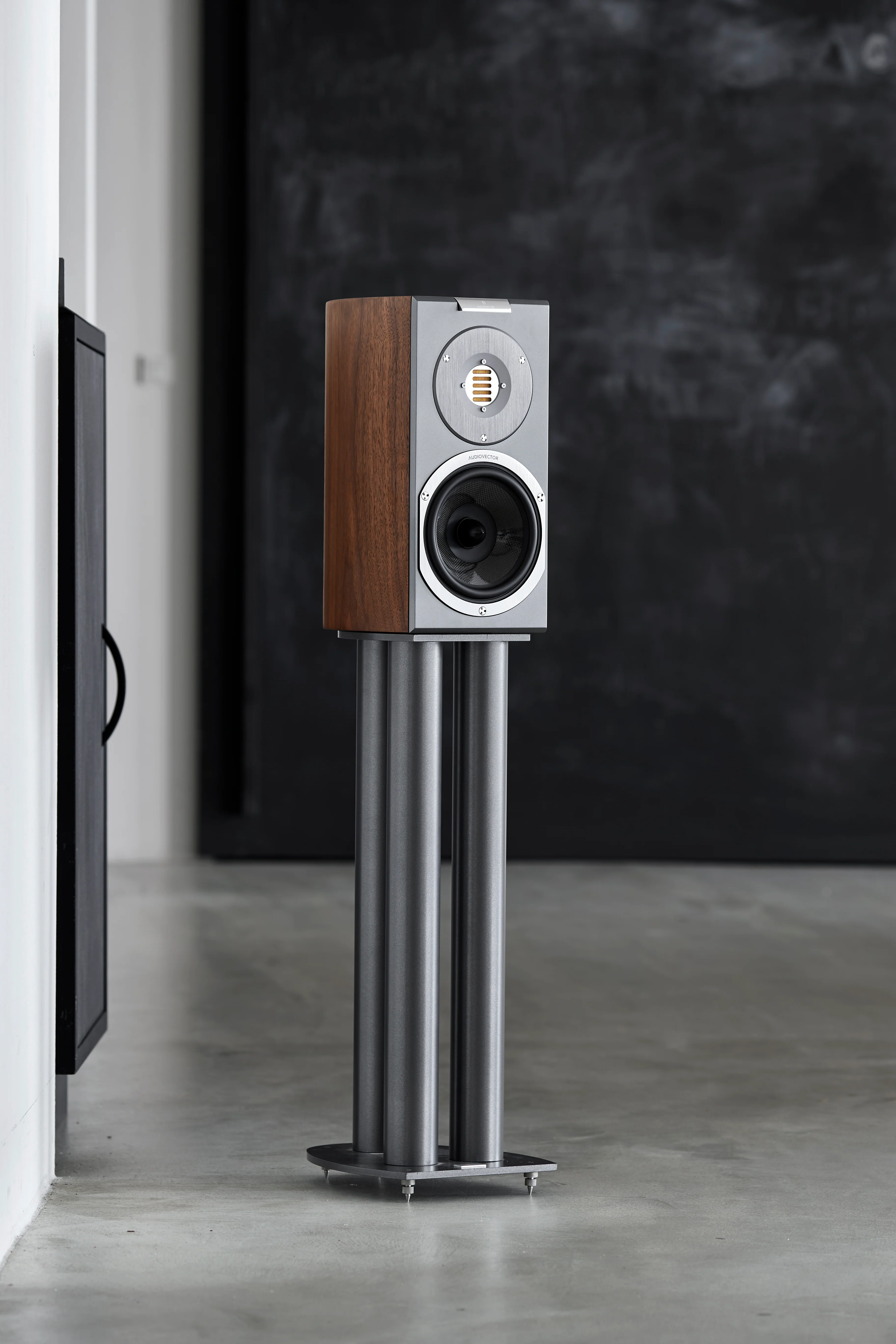 Audiovector R1 Arrete - Enceintes compactes d'étagère haute-fidélité performantes - Image 13