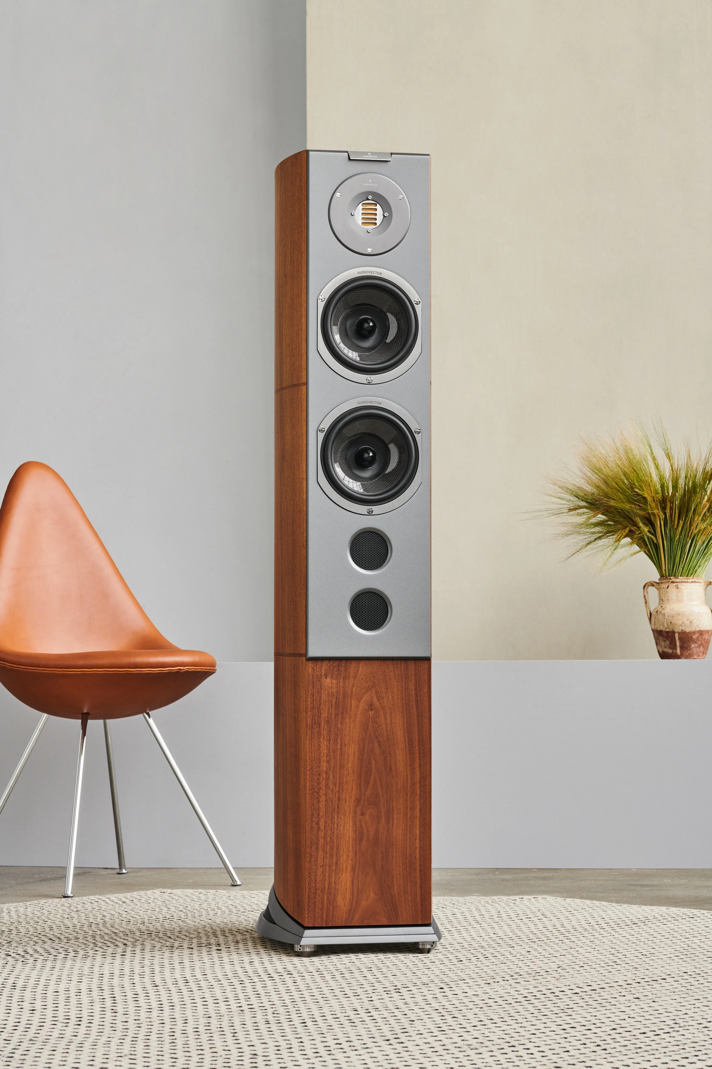 Audiovector R6 Arrete - Enceintes de type colonne sophistiqué pour audiphiles exigeants - Image 11