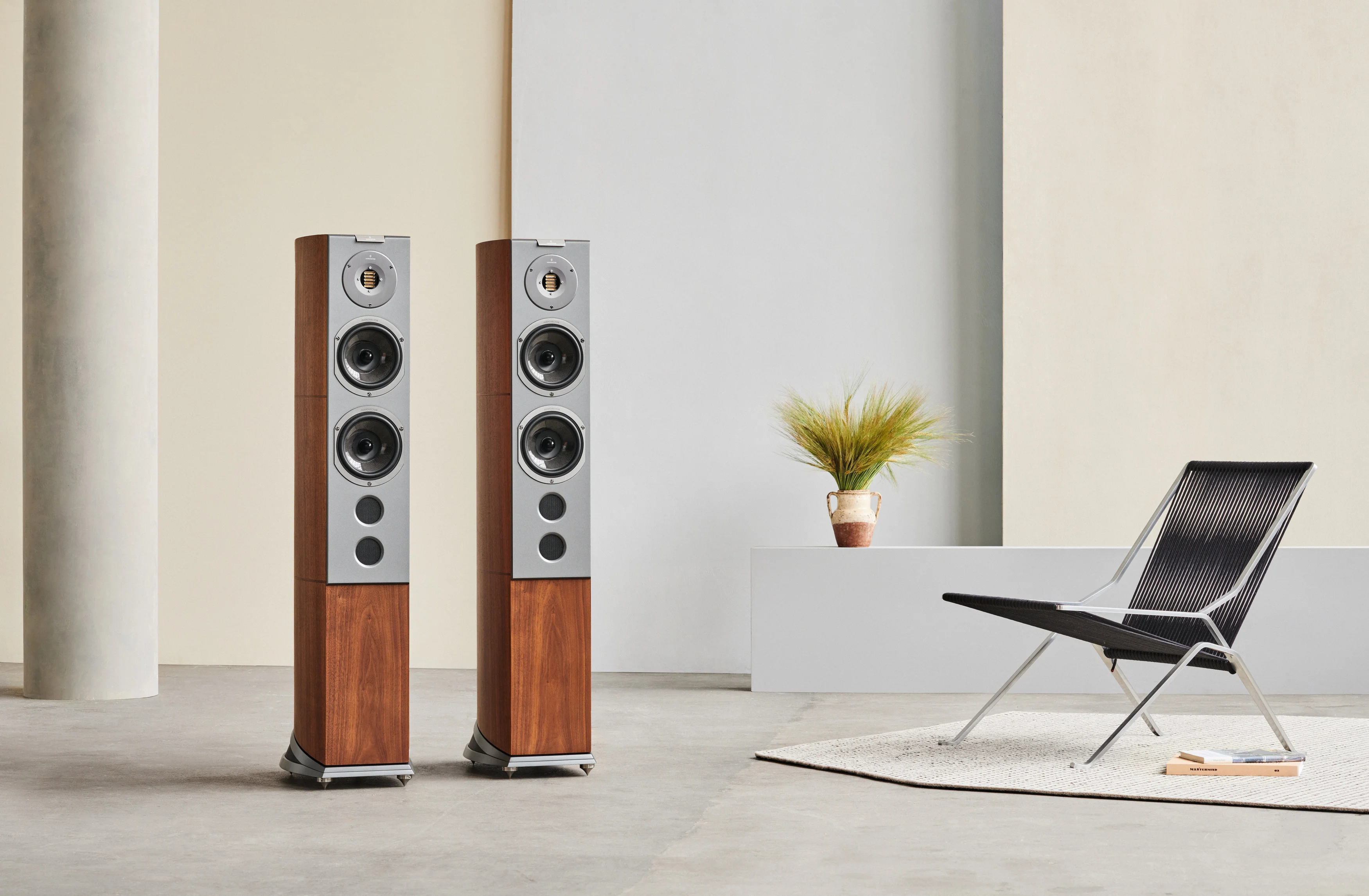 Audiovector R6 Arrete - Enceintes de type colonne sophistiqué pour audiphiles exigeants - Image 6