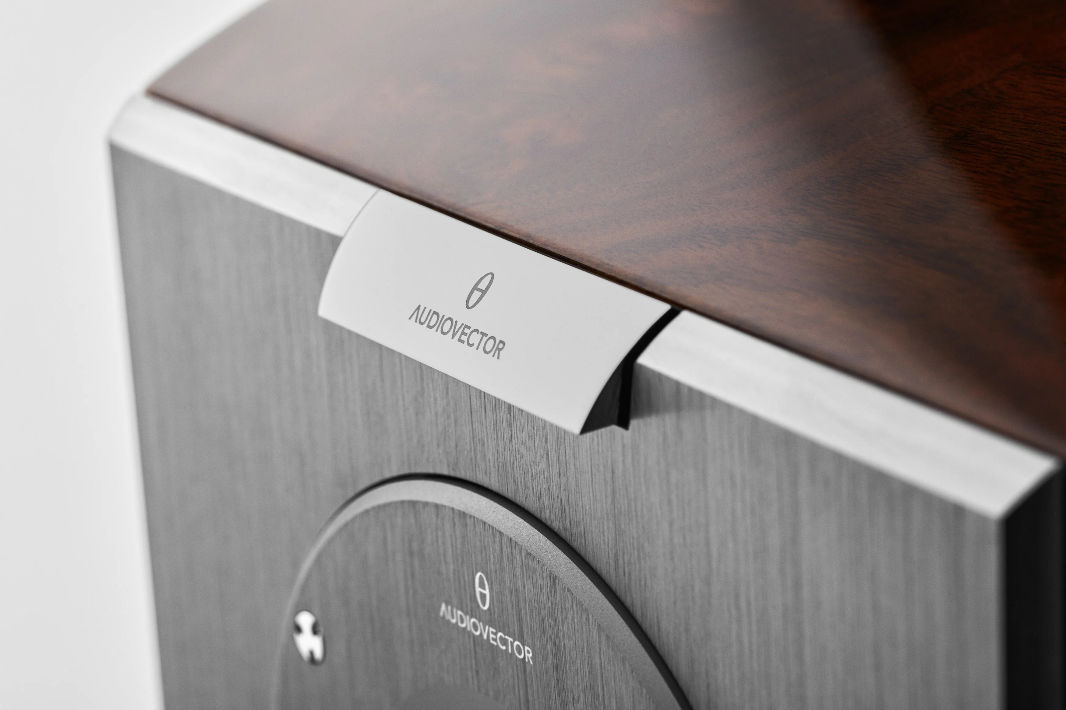 Audiovector R8 Arrete - Enceintes de type colonne haute-fidélité pour les audiophiles! - Image 25