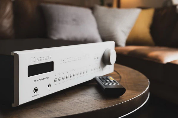 Bryston BR20 - Préamplificateur Stéréo avec lecteur réseau/DAC - Image 14
