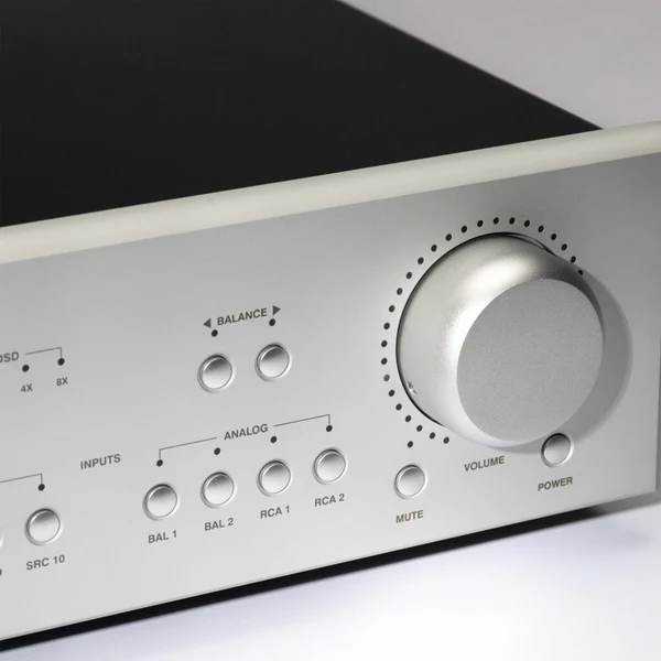Bryston BR20 - Préamplificateur Stéréo avec lecteur réseau/DAC - Image 7
