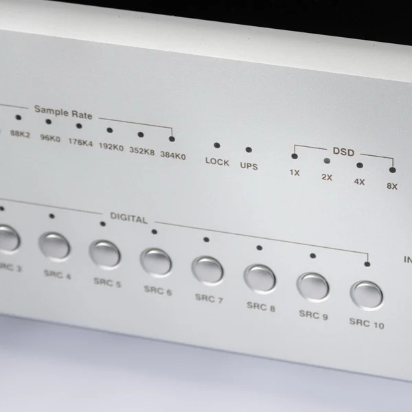 Bryston BR20 - Préamplificateur Stéréo avec lecteur réseau/DAC - Image 9