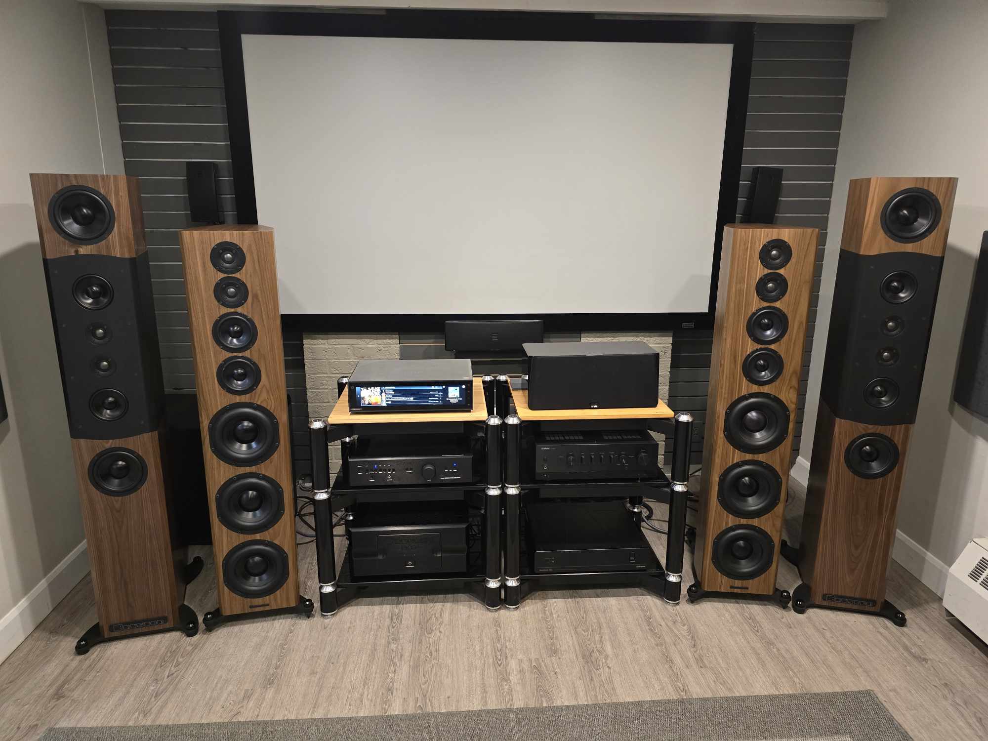 Bryston TRIM T10 - Enceintes de type colonne Vortex, 700Watts, Tri-Amplification - Image 3