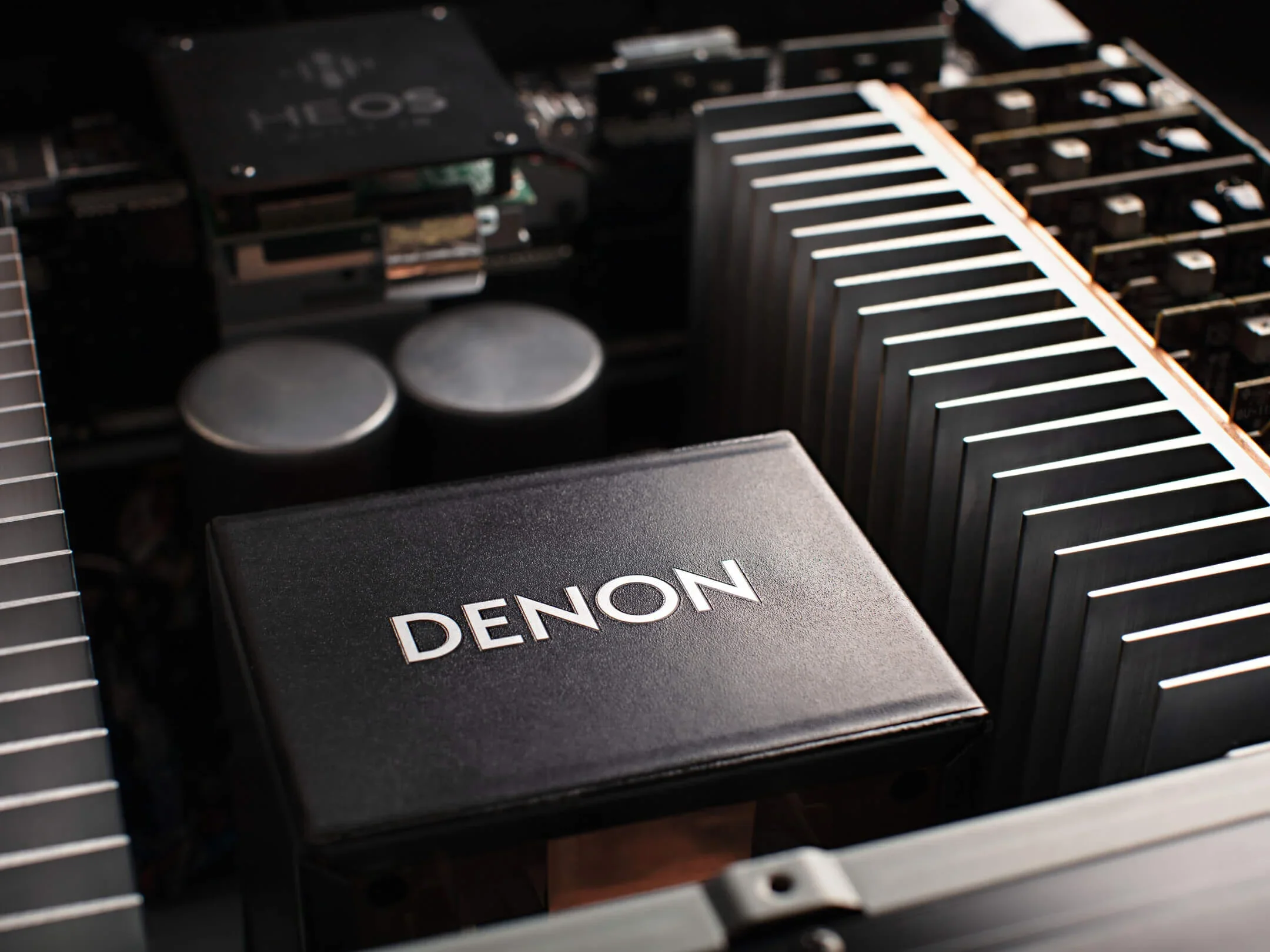 Denon AVR-A1H | Récepteur cinéma maison 15.4, 150Watts, 8K, HEOS - Image 9