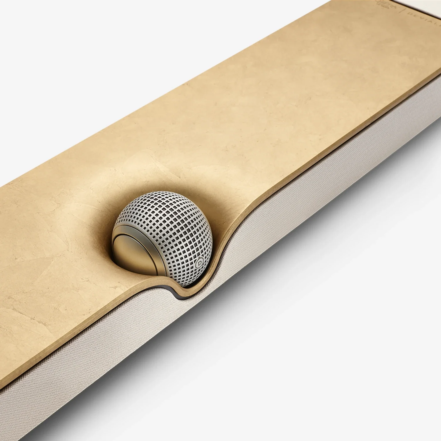 Devialet Dione – Barre de son Dolby Atmos® 950 W RMS avec 8 haut-parleurs de graves intégrés - Image 5