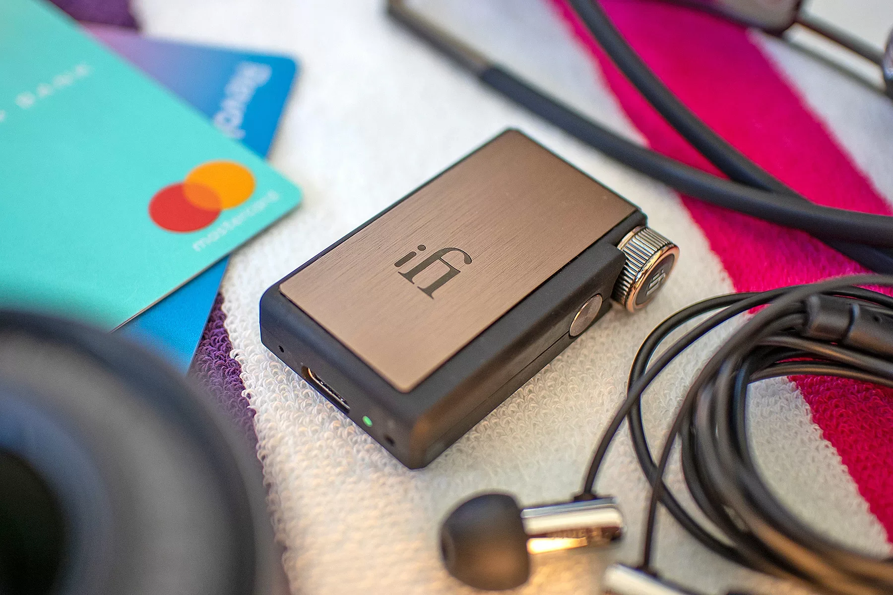 iFi Audio Goblu - DAC Portatif Bluetooth miniature ultra léger 26 grammes autonomie 10h - Image 4