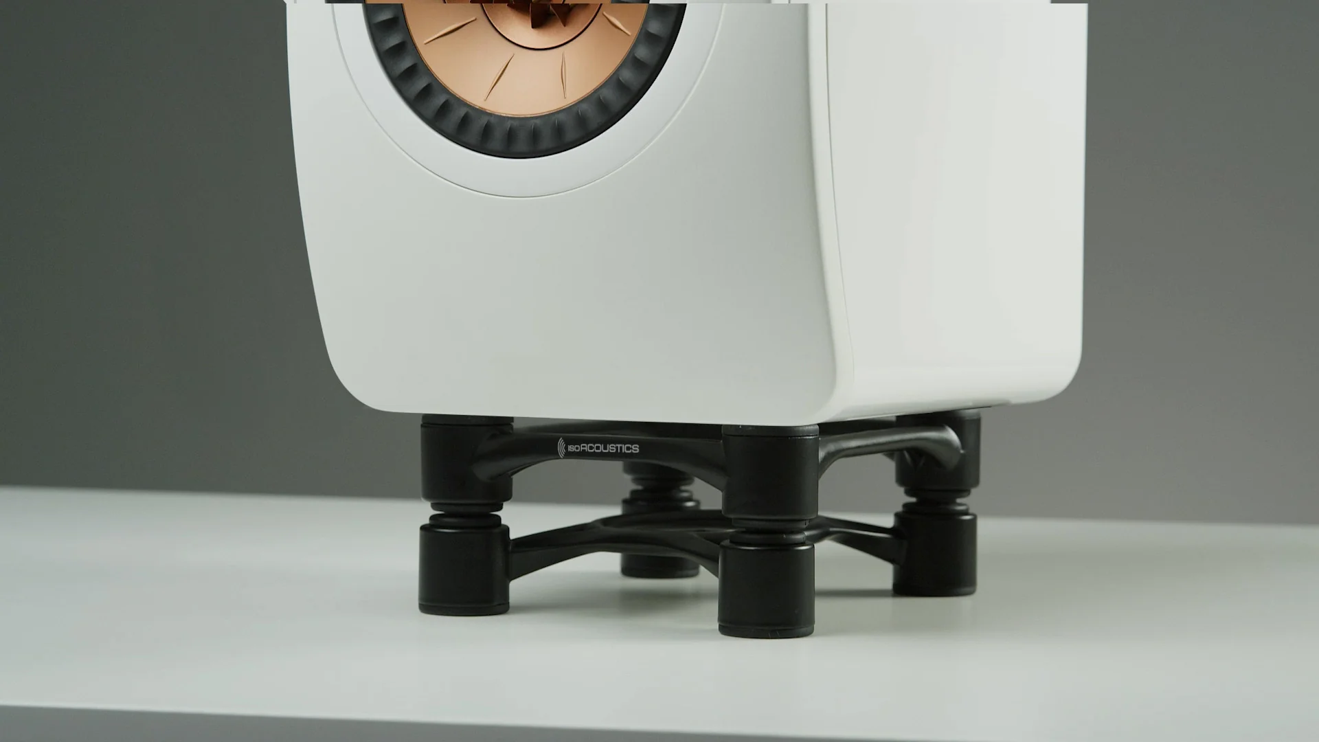 IsoAcoustics Aperta - Supports isolateurs inclinables pour enceintes acoustiques 35lb (paire) - Image 5