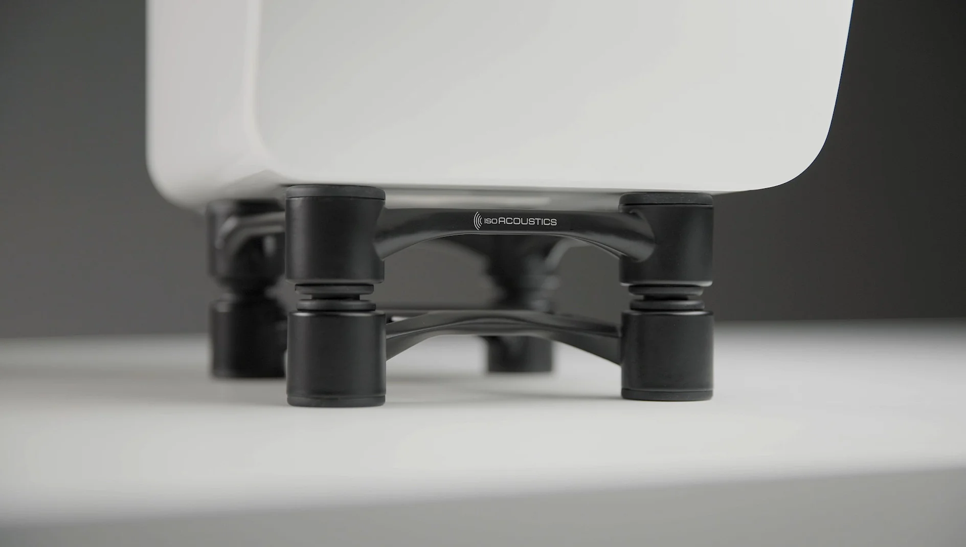 IsoAcoustics Aperta - Supports isolateurs inclinables pour enceintes acoustiques 35lb (paire) - Image 6