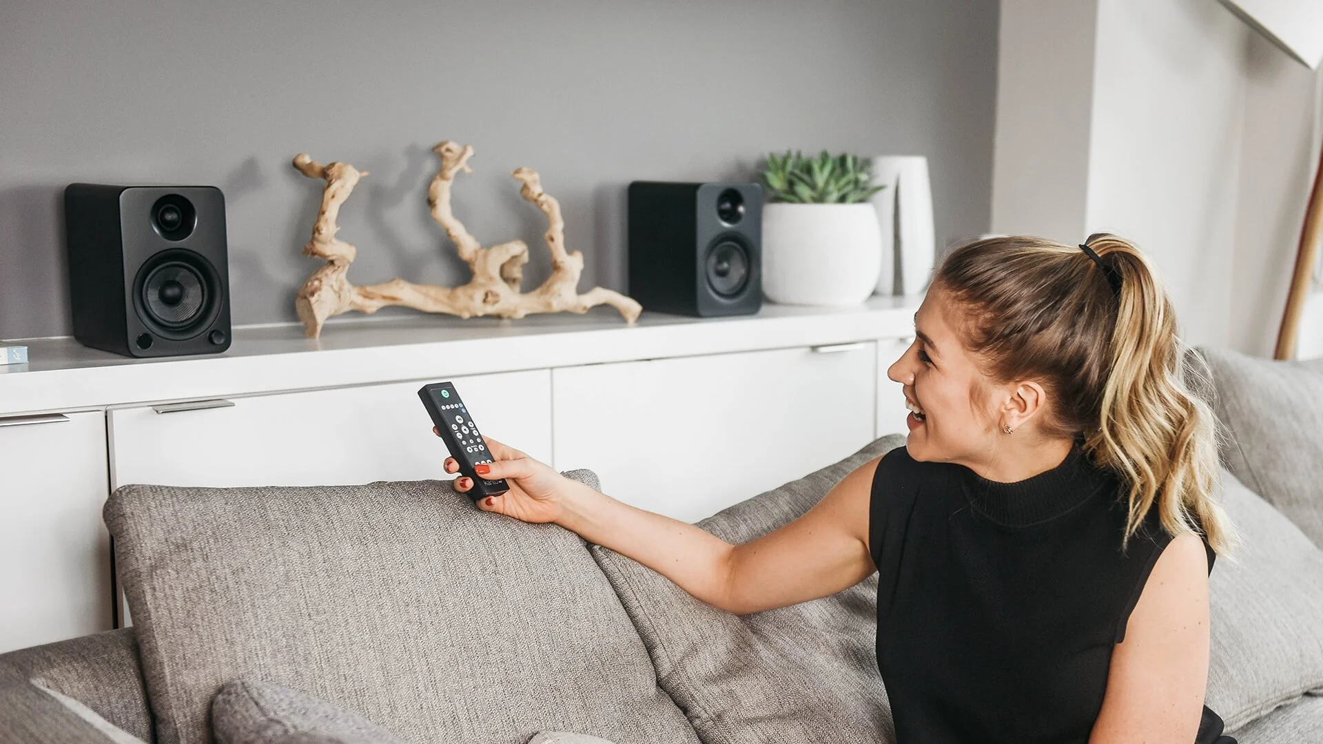 Kanto YU4 - Haut-parleurs d'étagère amplifiés 70W Bluetooth® Phono - Image 16