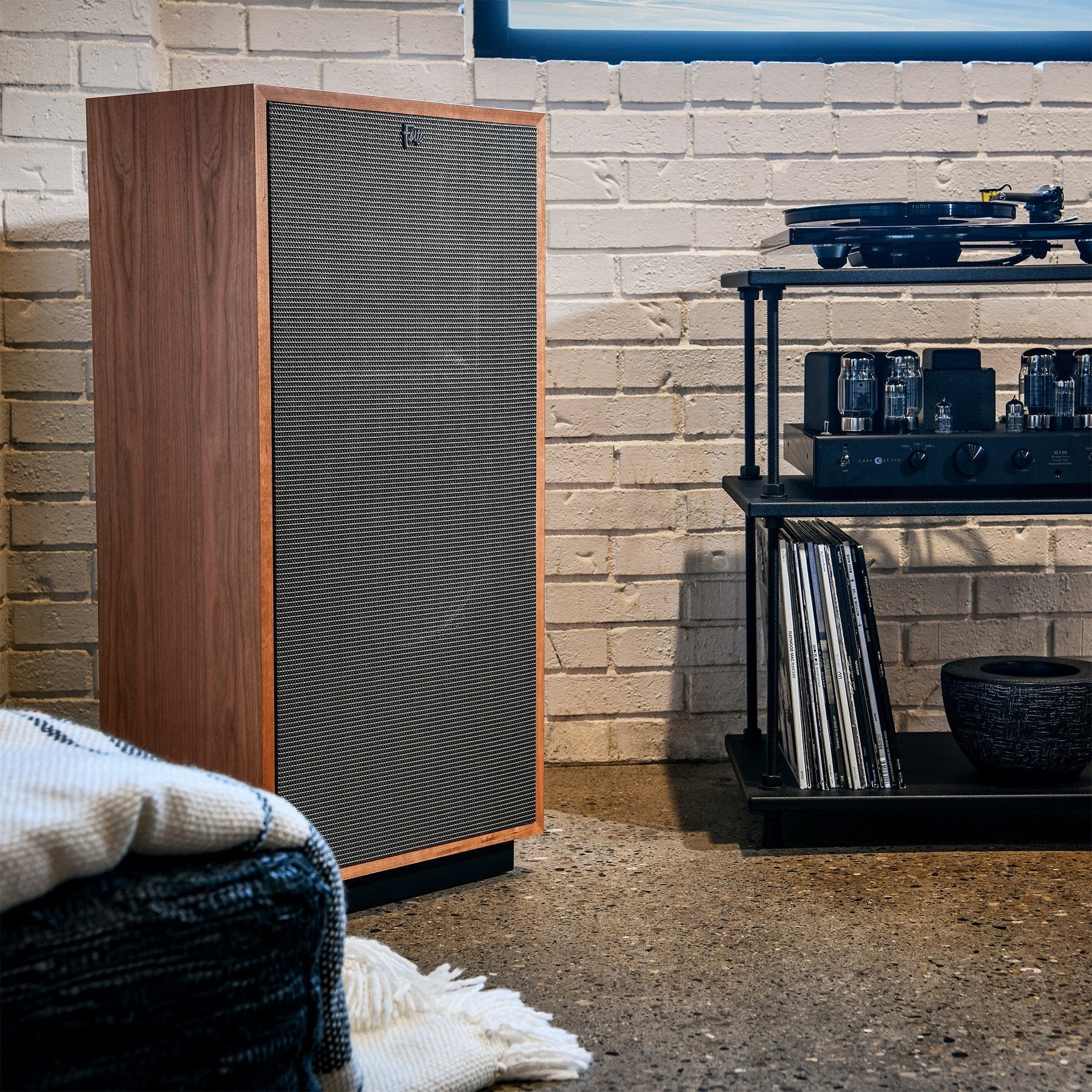Klipsch FORTE IV - Enceintes de type colonne Série Héritage 3 voies au design élégant - Image 5