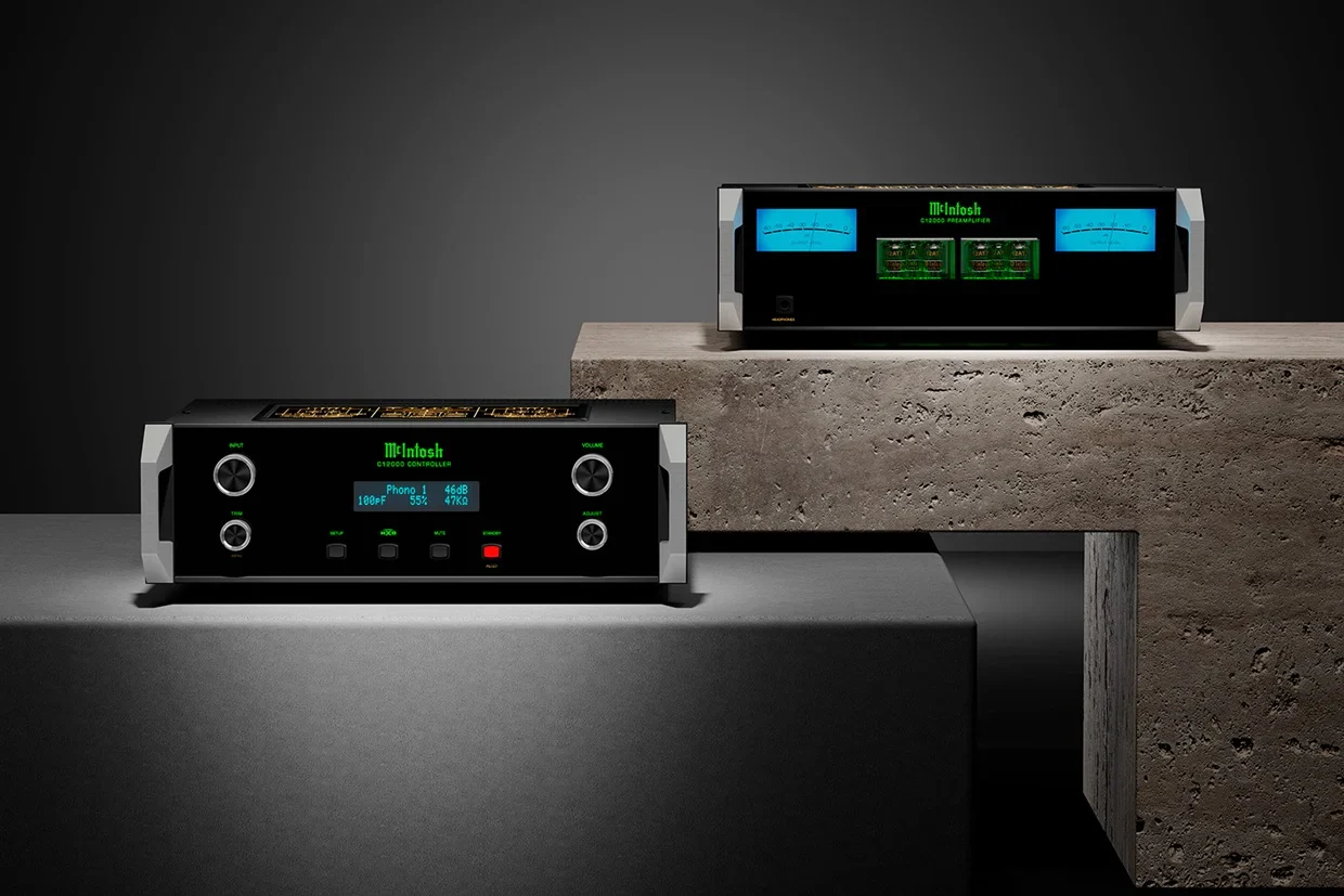 McIntosh C12000 - Préamplificateur stéréo section audio/contrôle séparées, 2 entrées phonos - Image 15