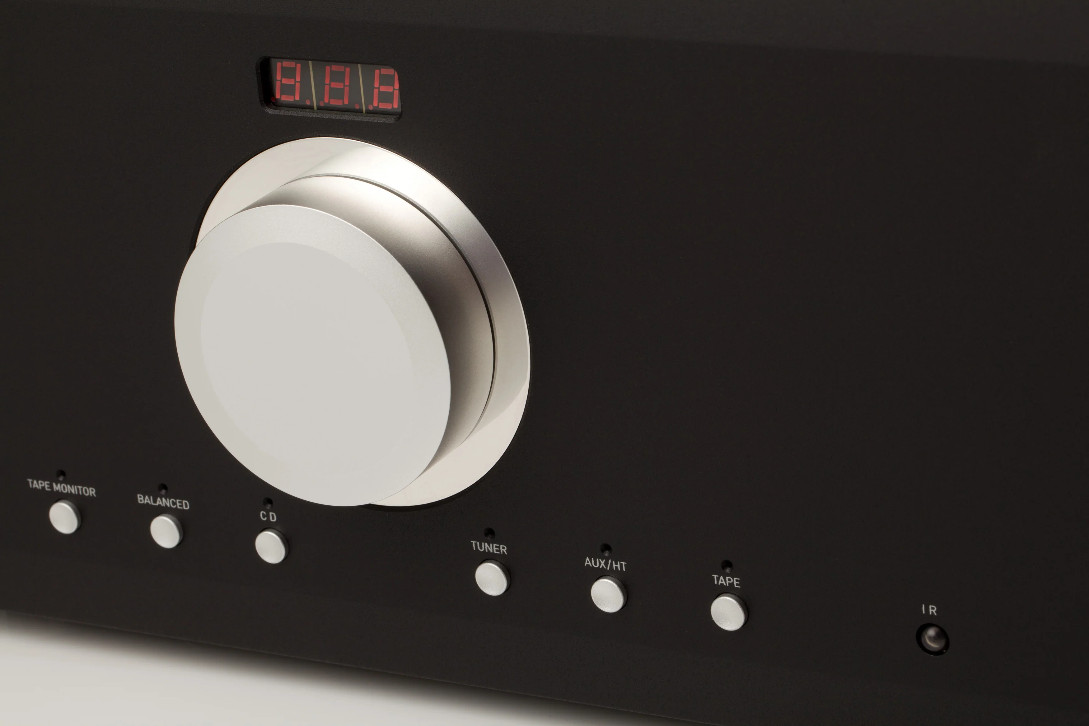 Musical Fidelity M6SI500 - Amplificateur stéréo intégré 500W/C, cinq entrées XLR - Image 16