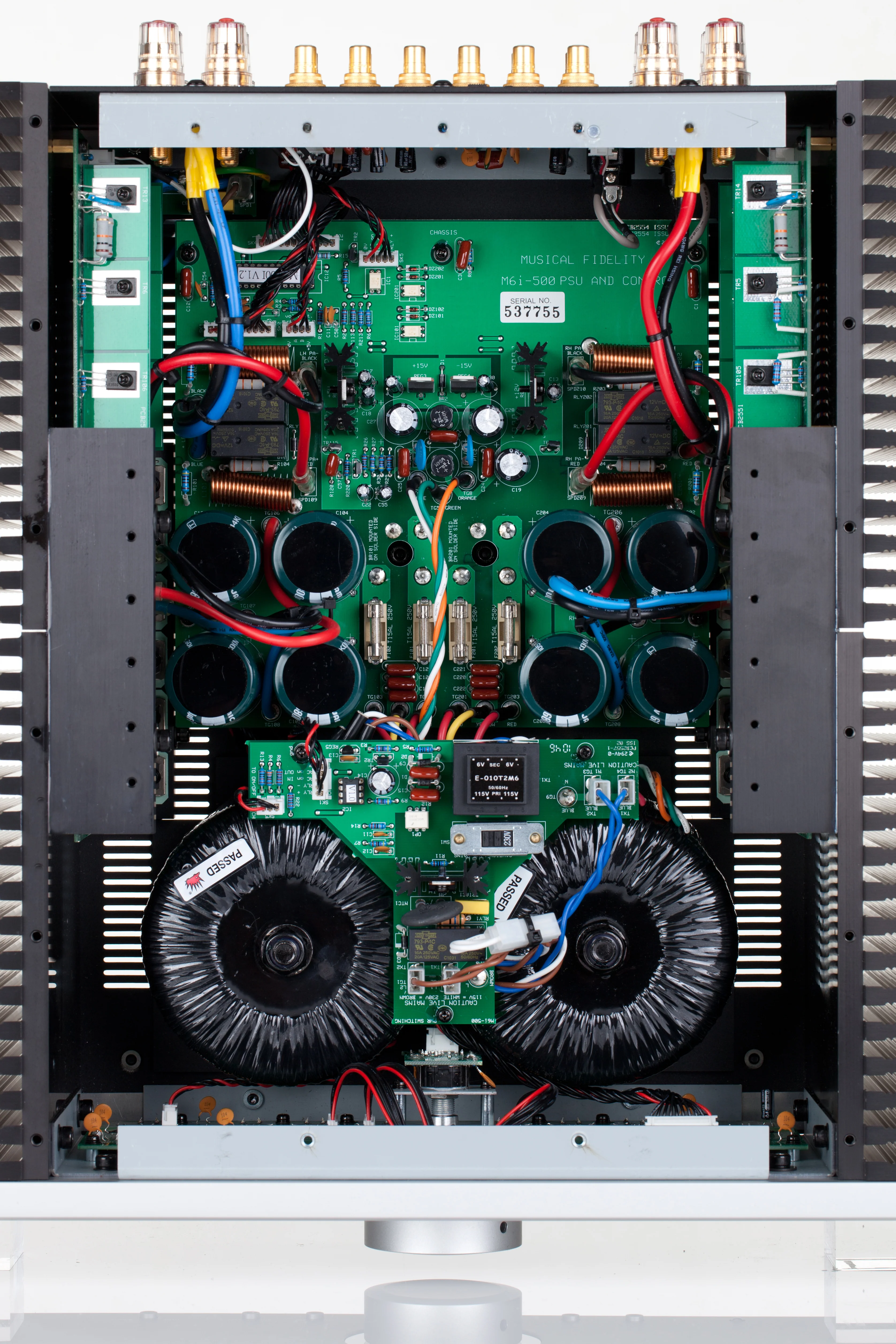 Musical Fidelity M6SI500 - Amplificateur stéréo intégré 500W/C, cinq entrées XLR - Image 4