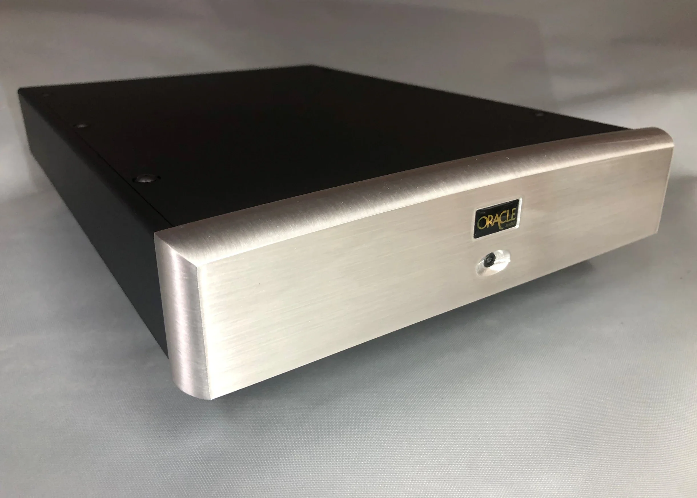 Oracle Audio PH-200 MKIII - Préamplificateur Phono avec étape supplémentaire de régulation du signal - Image 3