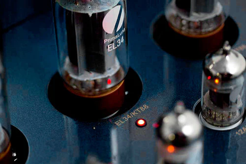 PrimaLuna EVO 300 - Amplificateur stéréo Linaire à tubes : 42 watts x 2 + Triode 24 watts x 2 - Image 20