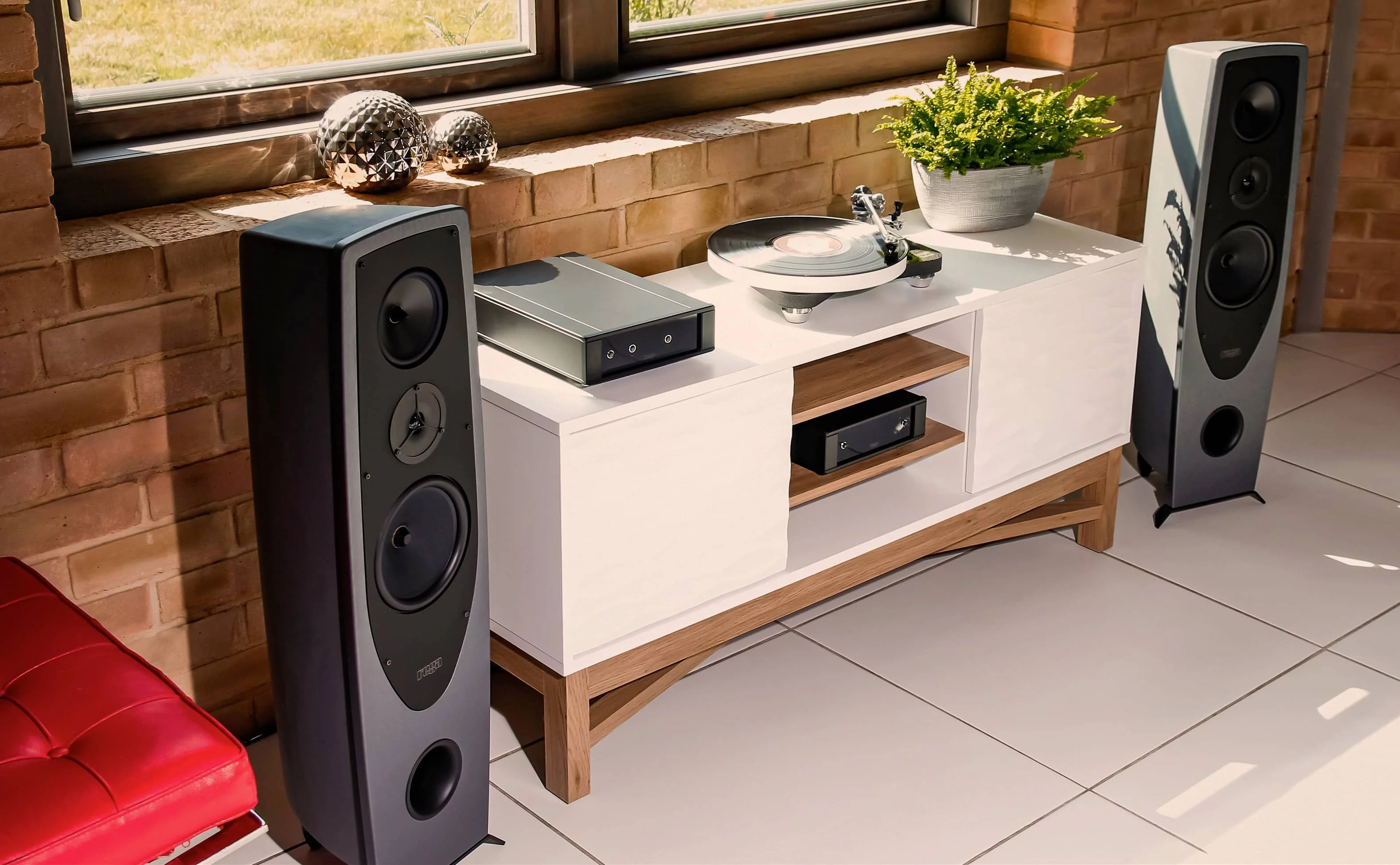 REGA AYA | Enceintes acoustiques de type colonne 2.5 voies - Image 3