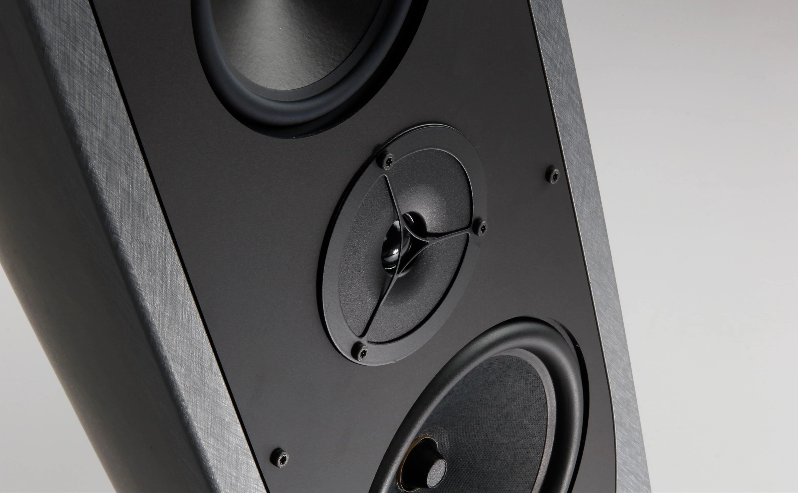 REGA AYA | Enceintes acoustiques de type colonne 2.5 voies - Image 8