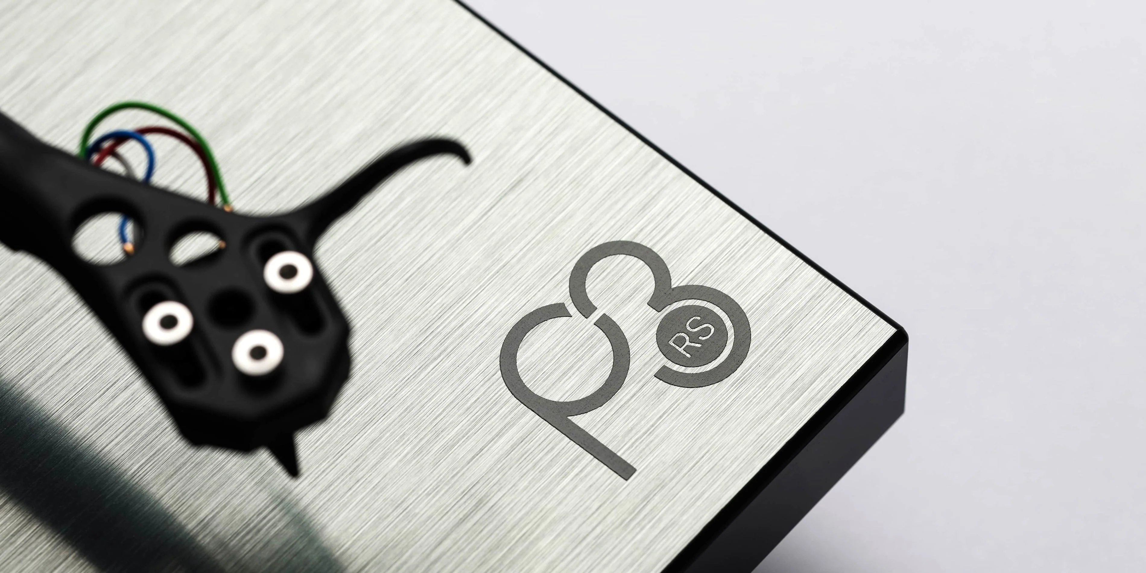 REGA | Planar 3 RS | Table Tournante avec cartouche Nd5 (quantitées limitées) - Image 2