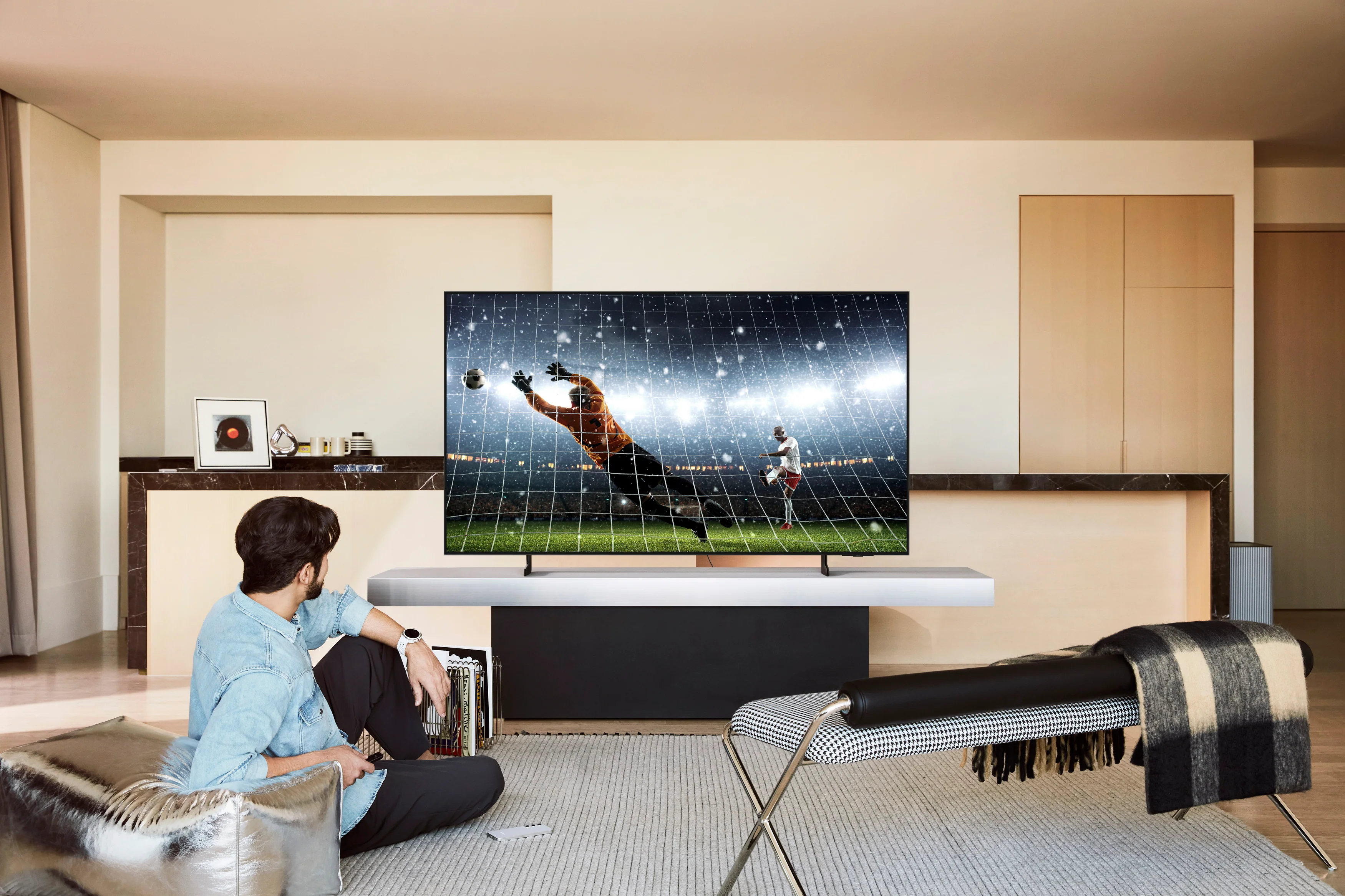 Samsung QN55S85F - Téléviseur 55'' OLED 4K, 120Hz, OLED HDR, Écran AntiReflet, Processeur NQ4 AI Gen2 - Image 13