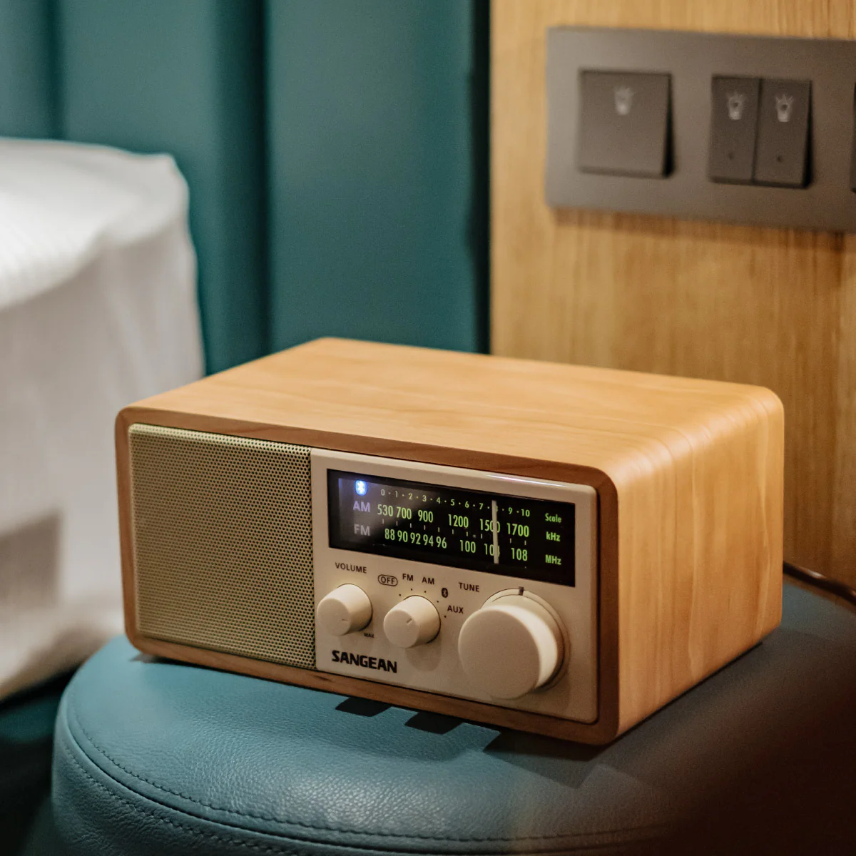 SANGEAN WR-16 | Radio de table AM / FM / AUX / Bluetooth noyer - Image 2