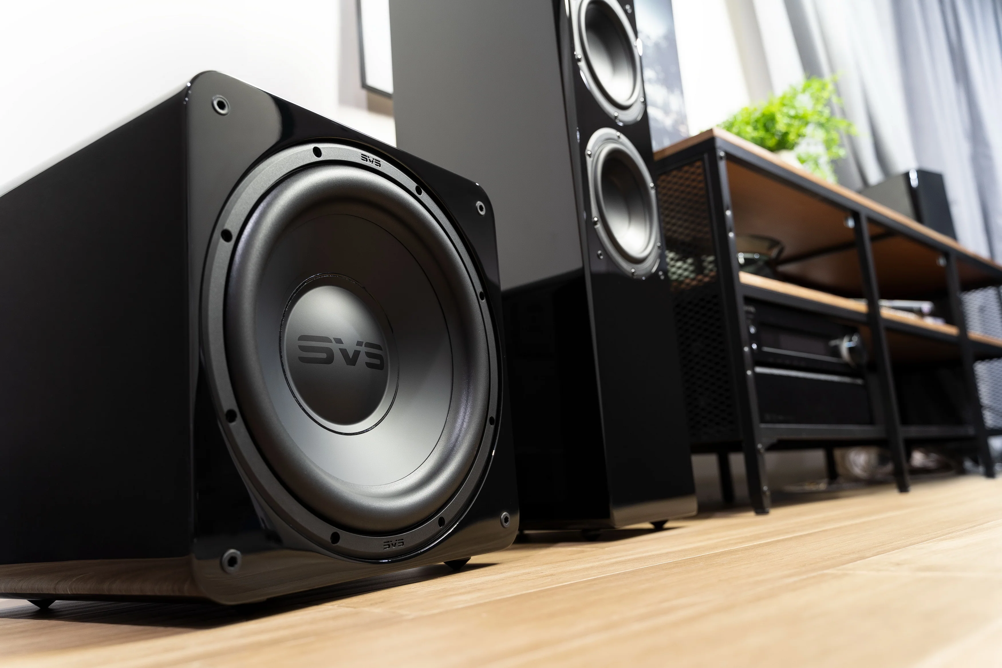 SVS SB-1000 Pro - Caisson de basses compact 12" de 325W - Fini lustré - Image 11